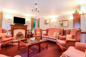 RESIDENTS LOUNGE- click for photo gallery